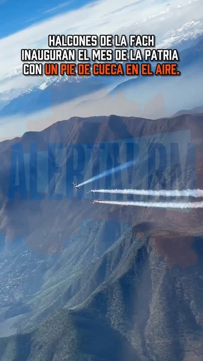 Los Halcones de la (FACH) realizaron una impresionante acrobacia aére…