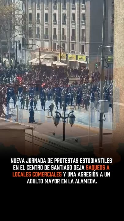 Protestas estudiantiles en el centro de Santiago dejan saqueos y una a…